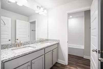 4329 West Bayou Maison Circle, Dickinson, TX 77539 - Photo 9