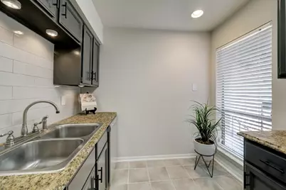 1201 Bering Drive #68, Houston, TX 77057 - Photo 9