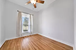 21 Twin Forks Dr, Willis, TX 77378 - Photo 5