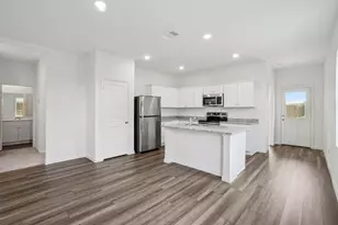 10318 Magnol Wood Dr, Houston, TX 77016 - Photo 7