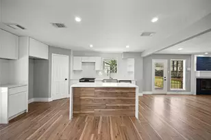 15102 Long Oak Dr, Houston, TX 77070 - Photo 9