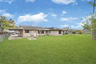 1853 Huge Oaks St, Houston, TX 77055 - Photo 25