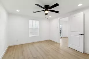 711 E 32nd St, Houston, TX 77022 - Photo 7