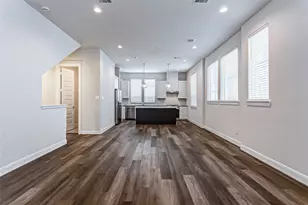 2710 Grand Fountains Dr, Houston, TX 77054 - Photo 9