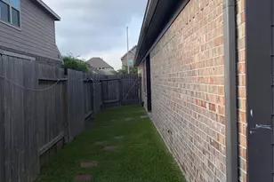 2227 Sanders Brook Dr, Baytown, TX 77521 - Photo 11