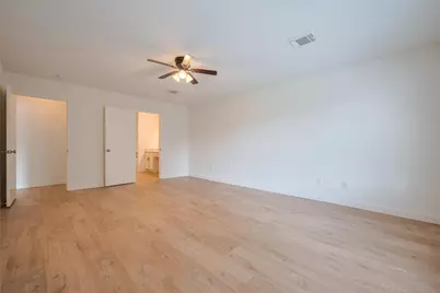 10918 Linden Gate Drive, Houston, TX 77075 - Photo 19