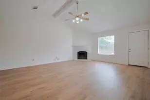 10918 Linden Gate Dr, Houston, TX 77075 - Photo 11