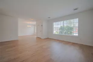 10918 Linden Gate Dr, Houston, TX 77075 - Photo 7