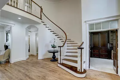 127 E Bracebridge Circle, The Woodlands, TX 77382 - Photo 7