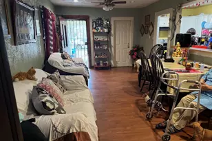 1716 Everett St St, Houston, TX 77009 - Photo 9
