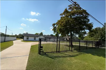 7610 Almeda Genoa Road, Houston, TX 77075 - Photo 1
