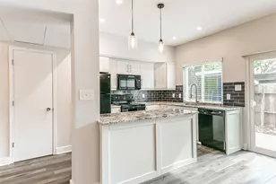 14723 Barryknoll Ln, Houston, TX 77079 - Photo 7