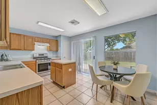 3115 Berryfield Ln, Pearland, TX 77581 - Photo 3