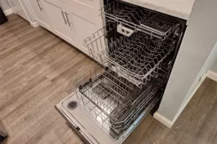 19959 Salt River Ct, Katy, TX 77449 - Photo 5