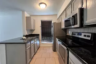 3900 Woodchase Dr, Houston, TX 77042 - Photo 5