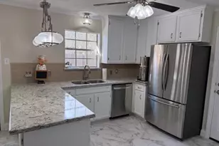 5650 Longwood St, Beaumont, TX 77707 - Photo 9