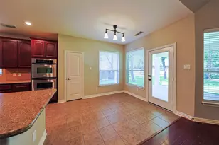 403 Woodpecker Forest Ln, Conroe, TX 77384 - Photo 11