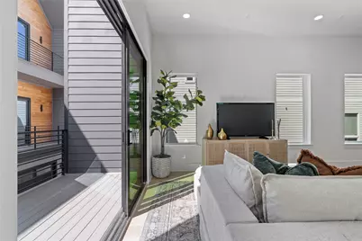 1030 W 24th Street #B, Houston, TX 77008 - Photo 23