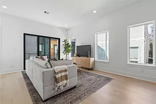 1030 W 24th St, Houston, TX 77008 - Photo 19