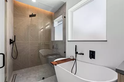 1030 W 24th Street #B, Houston, TX 77008 - Photo 35