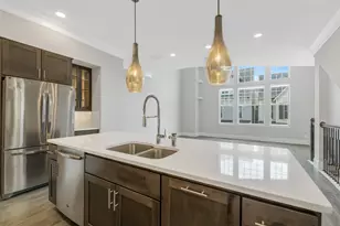 8336 Ginger Oak St, Houston, TX 77055 - Photo 11