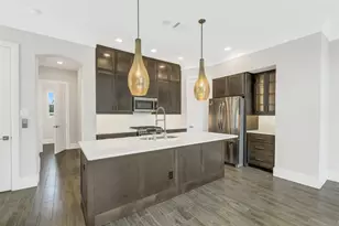 8336 Ginger Oak St, Houston, TX 77055 - Photo 5