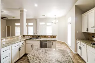 2006 Breezway Bend Ln, League City, TX 77573 - Photo 9