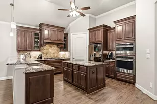 19 S Sandbells Park Ln, Montgomery, TX 77316 - Photo 11