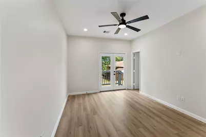 5323 Groveton Street, Houston, TX 77033 - Photo 17