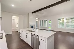204 Bee Balm Ct, Conroe, TX 77304 - Photo 13