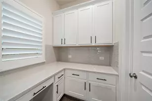204 Bee Balm Ct, Conroe, TX 77304 - Photo 15