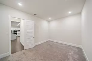 204 Bee Balm Ct, Conroe, TX 77304 - Photo 27