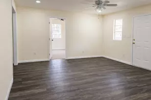 221 Macie Ln, Cleveland, TX 77328 - Photo 3