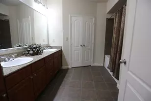 1711 Old Spanish Trl, Houston, TX 77054 - Photo 3