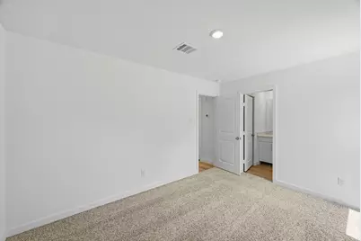 10835 N Baron Village Drive, Conroe, TX 77306 - Photo 11