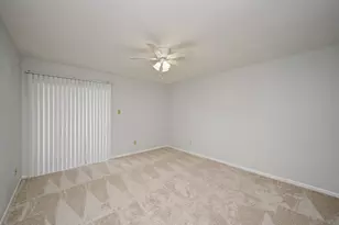 8427 Hearth Dr Dr, Houston, TX 77054 - Photo 13