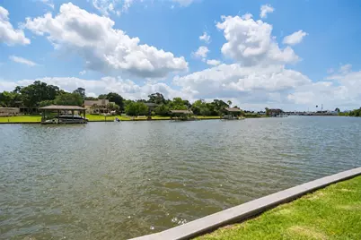 2020 Harbour Drive, Seabrook, TX 77586 - Photo 35