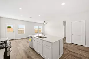 1881 Redwood Ln, Dayton, TX 77535 - Photo 7