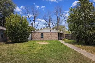 418 Texas St, Tomball, TX 77375 - Photo 9