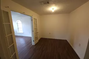 418 Texas St, Tomball, TX 77375 - Photo 5
