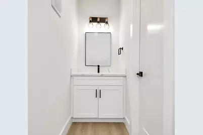 1316 W Willis Street, Alvin, TX 77511 - Photo 17