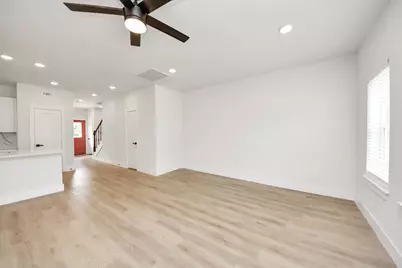 1316 W Willis Street, Alvin, TX 77511 - Photo 15