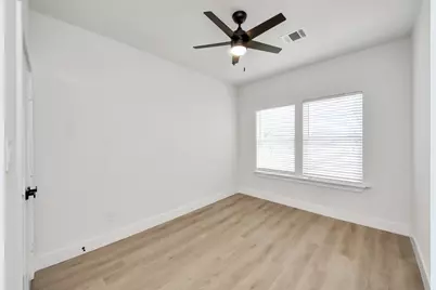 1316 W Willis Street, Alvin, TX 77511 - Photo 25