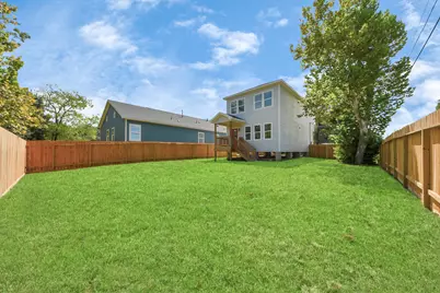 1316 W Willis Street, Alvin, TX 77511 - Photo 33