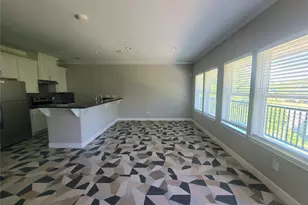 501 E Davis St, Conroe, TX 77301 - Photo 5