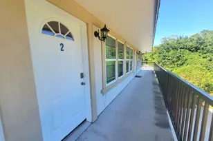 501 E Davis St, Conroe, TX 77301 - Photo 3