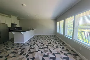 501 E Davis St, Conroe, TX 77301 - Photo 5