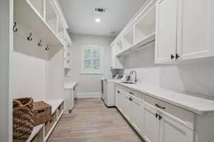 12222 Old Oaks Dr, Houston, TX 77024 - Photo 15