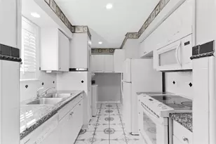 2800 Jeanetta St, Houston, TX 77063 - Photo 7