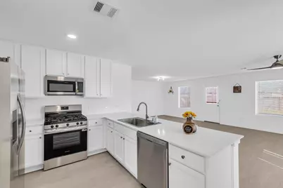 25344 Carnation Ct, Montgomery, TX 77316 - Photo 5